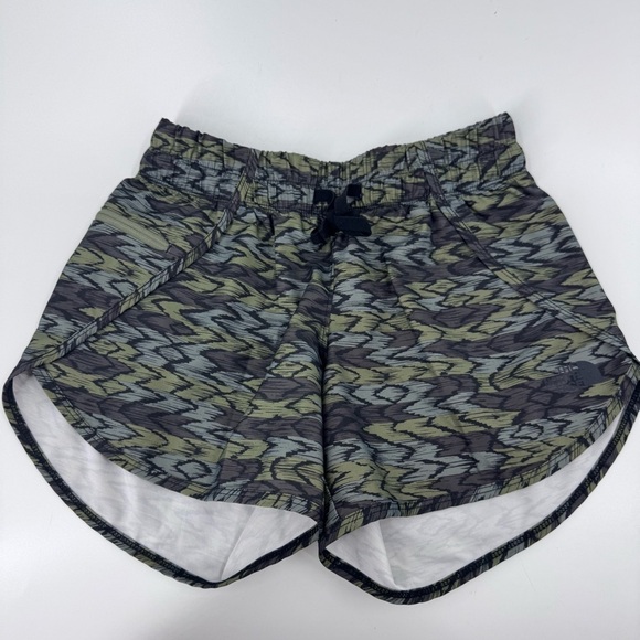 The North Face Women’s running / Workout Shorts Size XS - Picture 1 of 8